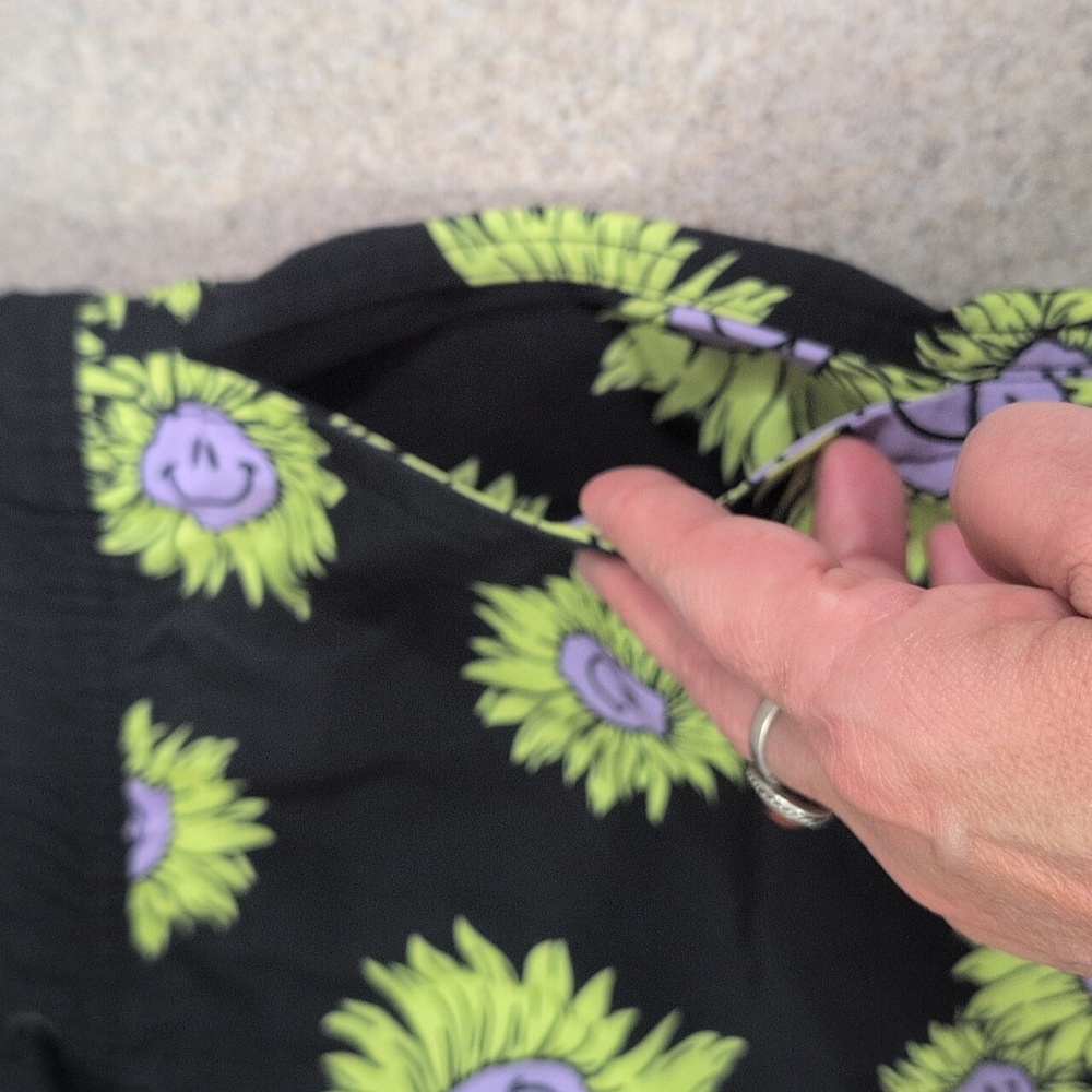 Neff Shorts, Smiley Face Flowers Sunshine, Retro Look Board Shorts Trunks, Large - Picture 3 of 12